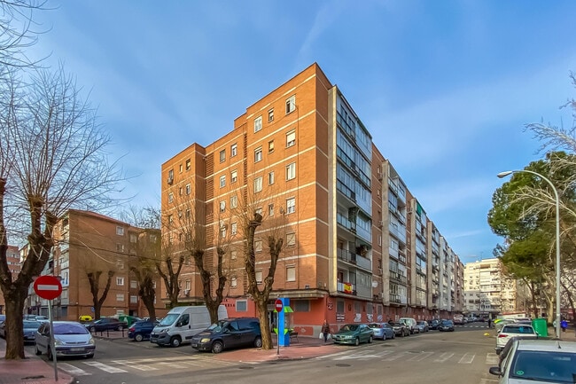 Más detalles de Calle Santa Teresa, 5, Alcalá de Henares - Edificio residencial​ en venta