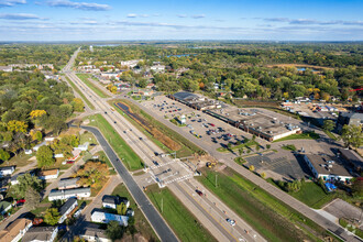 9141-9175 S Highway Dr, Circle Pines, MN - VISTA AÉREA  vista de mapa - Image1