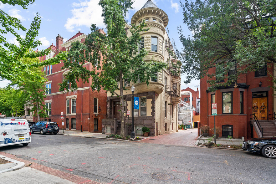 2008 Hillyer Pl NW, Washington, DC en venta - Foto del edificio - Imagen 1 de 33