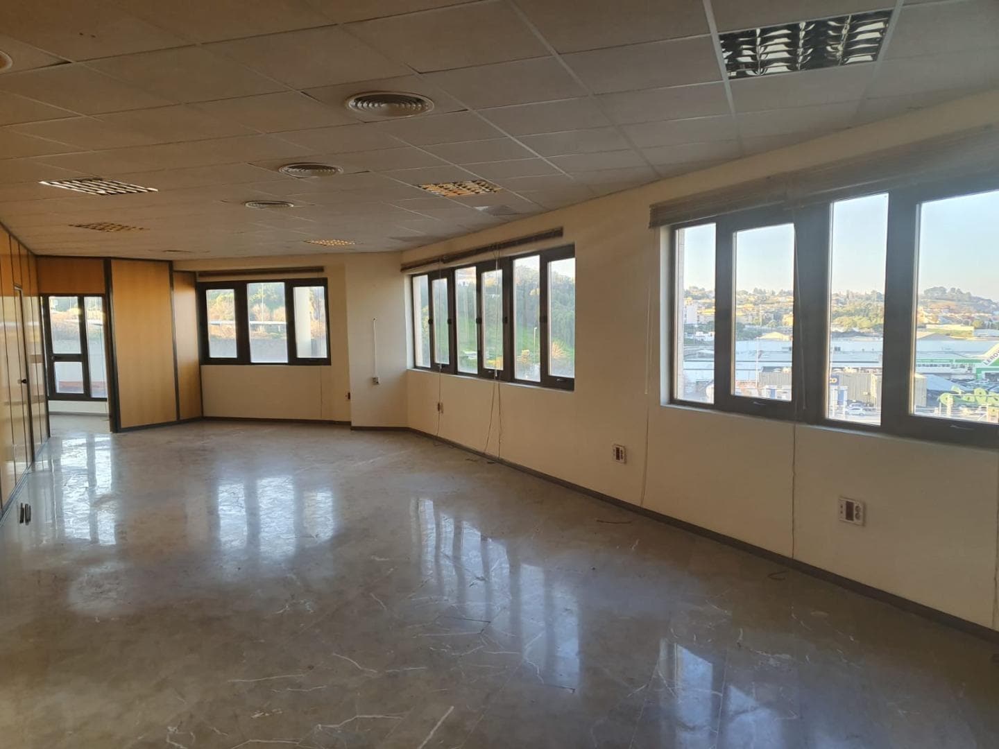 Oficina en San Juan de Aznalfarache, Sevilla en alquiler Foto del interior- Imagen 1 de 24