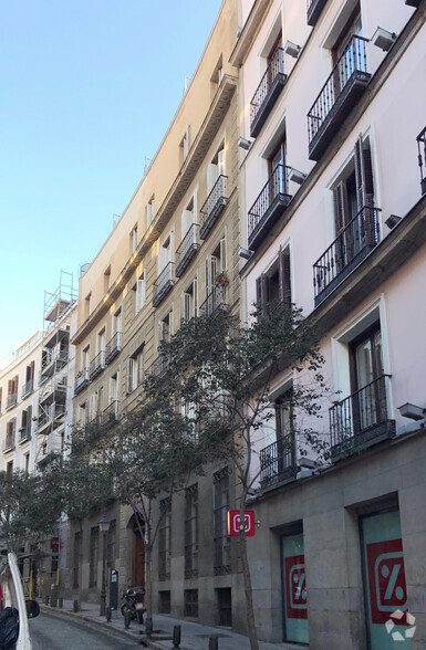 Calle de Campomanes, 8, Madrid, Madrid en alquiler - Foto del edificio - Imagen 2 de 2