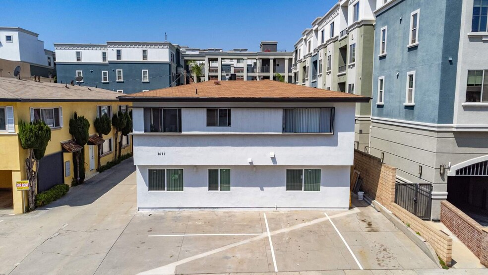 1611 Brockton Ave, Los Angeles, CA en venta - Foto del edificio - Imagen 2 de 29