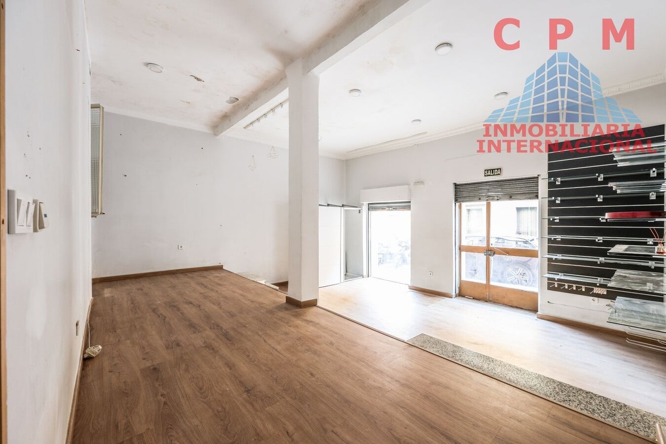 Madrid, MAD 28008 - Unidad Puerta DR, Esc. 1 -  - Foto del interior - Image 1 of 9