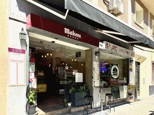 Más detalles de Calle de la Virgen de Nuria, Madrid - Local en alquiler