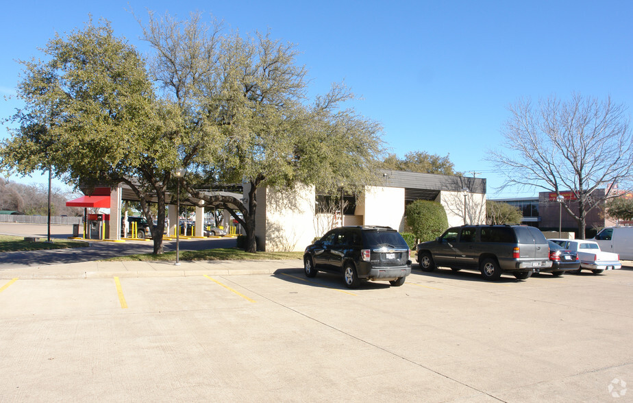 4805 E Belknap St, Haltom City, TX en alquiler - Foto del edificio - Imagen 3 de 8