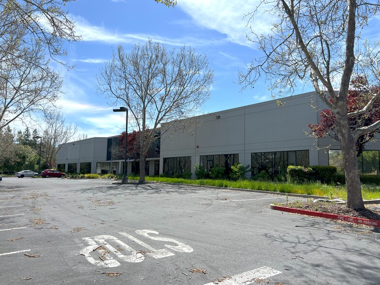 5729 Fontanoso Way, San Jose, CA en venta - Foto del edificio - Imagen 3 de 28