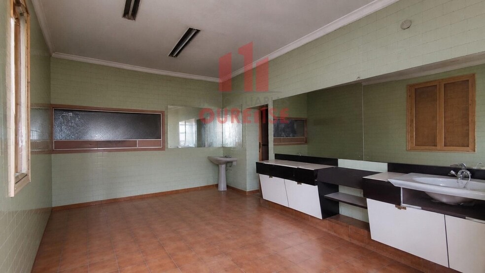 Local en Ourense, Orense en venta - Foto del interior - Imagen 1 de 7