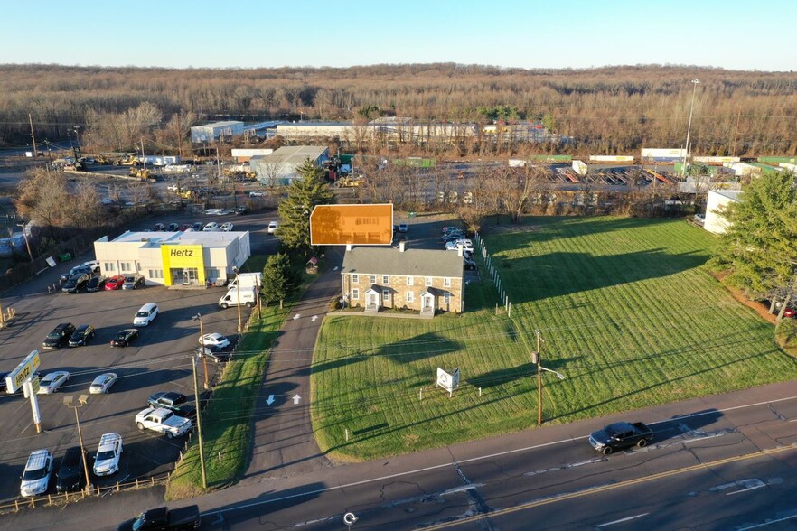 323 Lincoln Hwy, Fairless Hills, PA en alquiler - Vista aérea - Imagen 3 de 9