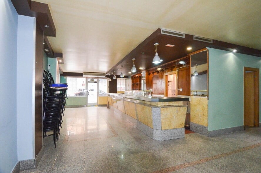 Local en Salamanca en venta - Foto del edificio - Imagen 3 de 31