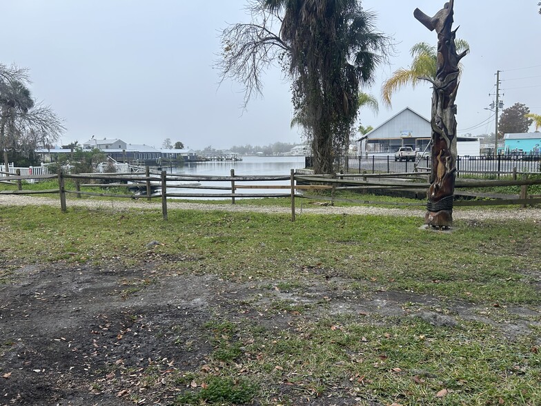 120 NW US Highway 19, Crystal River, FL en venta - Foto principal - Imagen 1 de 14