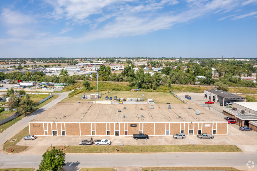 2737-2749 W California Ave, Oklahoma City, OK en alquiler - Foto del edificio - Imagen 3 de 13