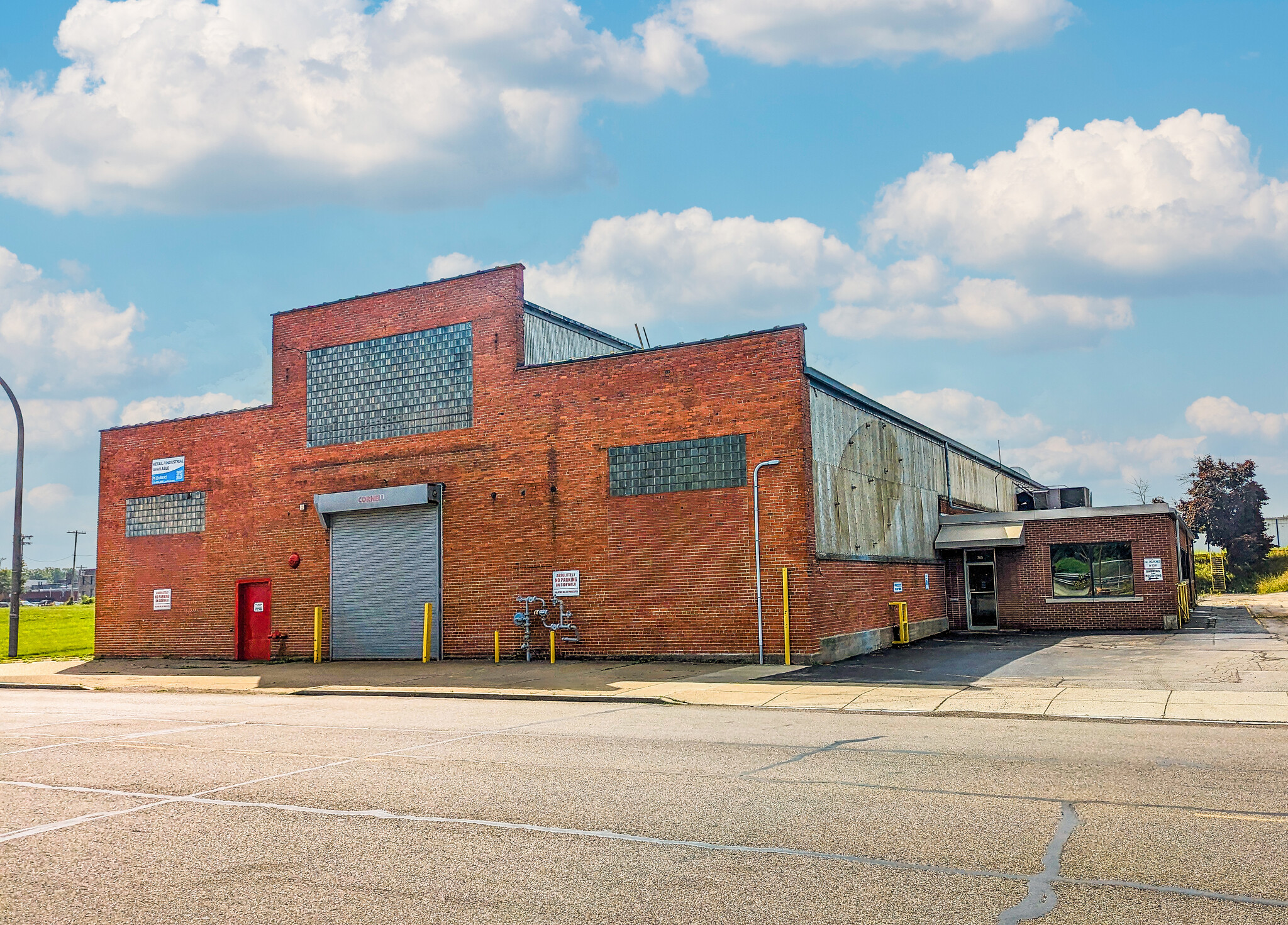 765 Hertel Ave, Buffalo, NY en alquiler Foto del edificio- Imagen 1 de 18