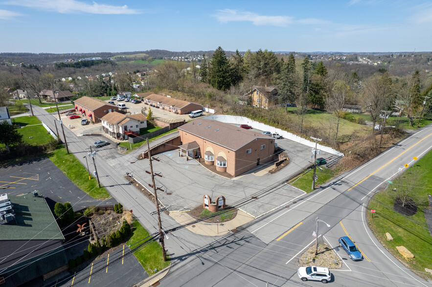 8 Hattman Dr, Coraopolis, PA en venta - Foto del edificio - Imagen 3 de 6