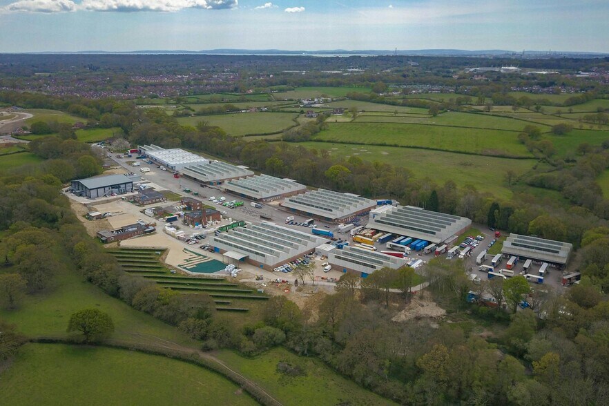 Burnetts Ln, Southampton en alquiler - Vista aérea - Imagen 3 de 4