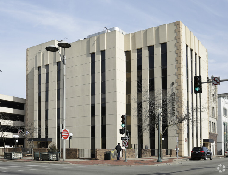 23 W Jefferson St, Joliet, IL en alquiler - Foto del edificio - Imagen 3 de 3