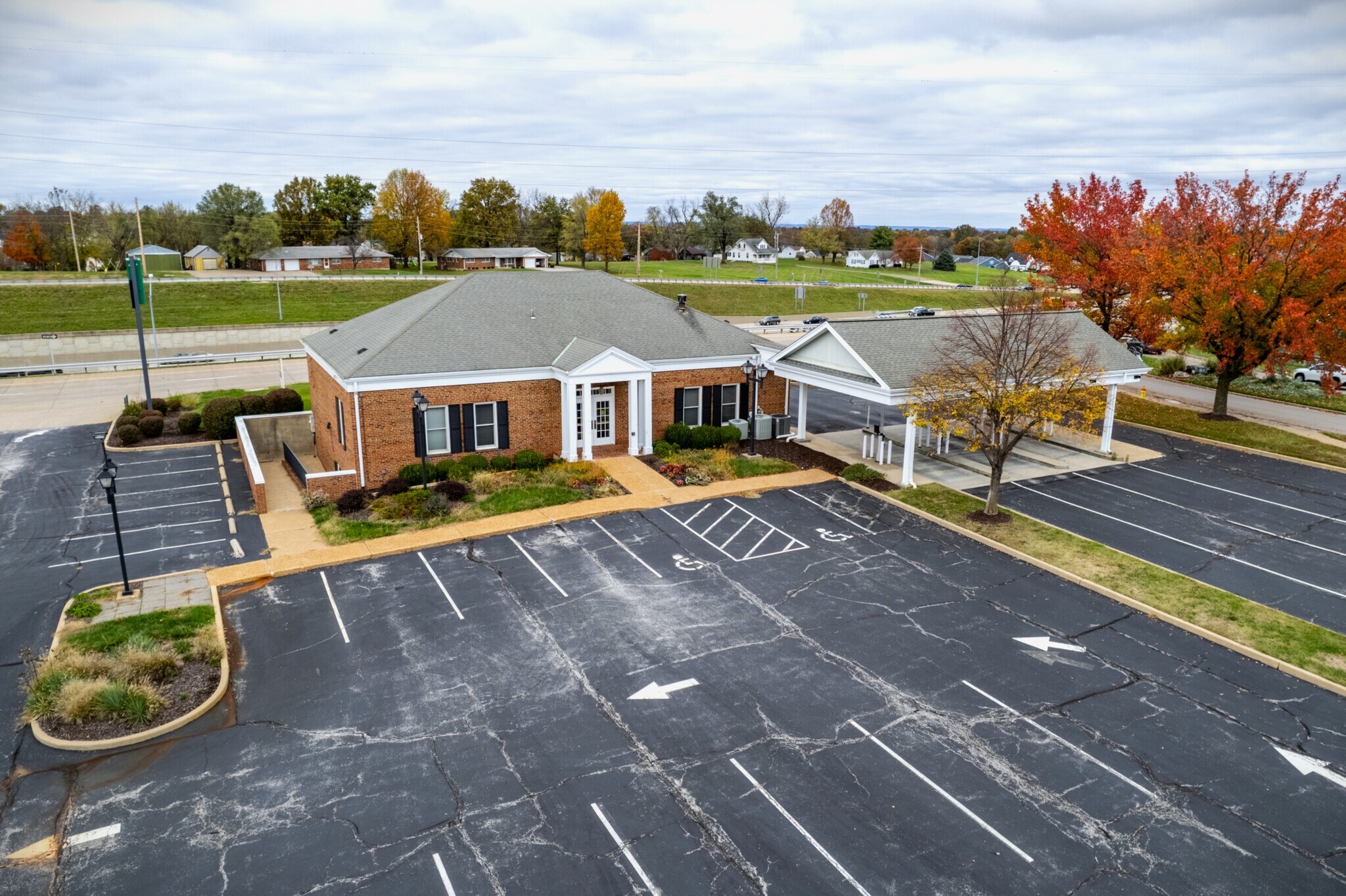 2700 S Saint Peters Pky, Saint Peters, MO en venta Foto del edificio- Imagen 1 de 1