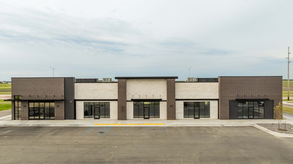 4541 52nd Ave, Fargo, ND en alquiler - Foto del edificio - Imagen 2 de 4