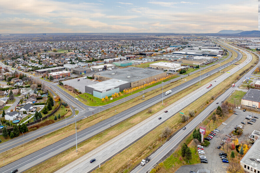 180 Rue de Normandie, Boucherville, QC en alquiler - Vista aérea - Imagen 2 de 18