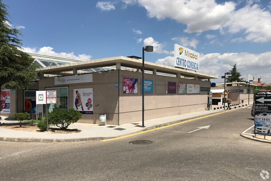 Calle Monte Amor, 2 D, Boadilla del Monte, Madrid en alquiler - Foto del edificio - Imagen 2 de 2