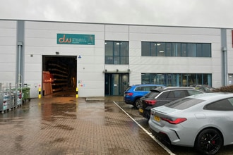Randalls Rd, Leatherhead en alquiler Foto del edificio- Imagen 1 de 6
