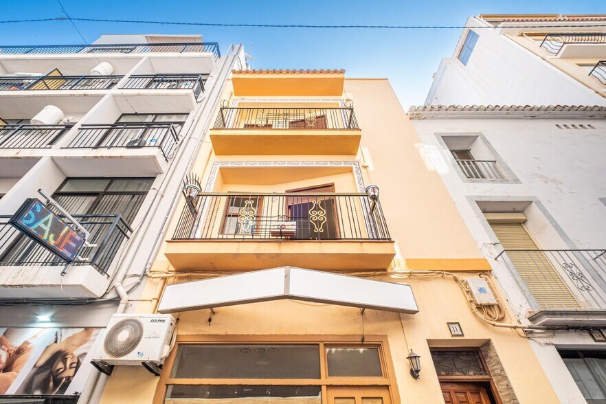 Local en Benidorm, Alicante en venta - Foto del edificio - Imagen 2 de 44