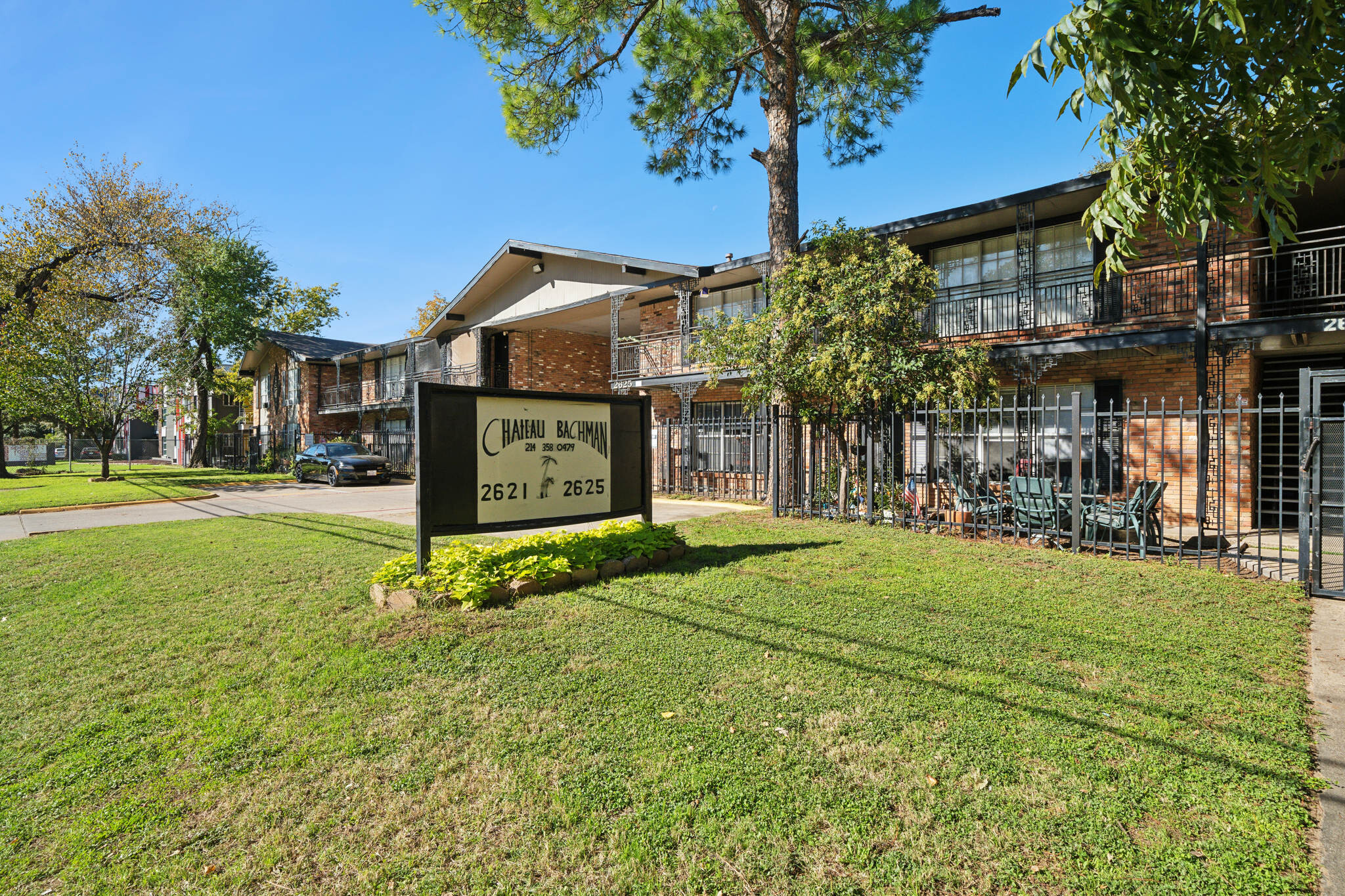 2621-2625 Webb Chapel Ext, Dallas, TX en venta Foto del edificio- Imagen 1 de 38