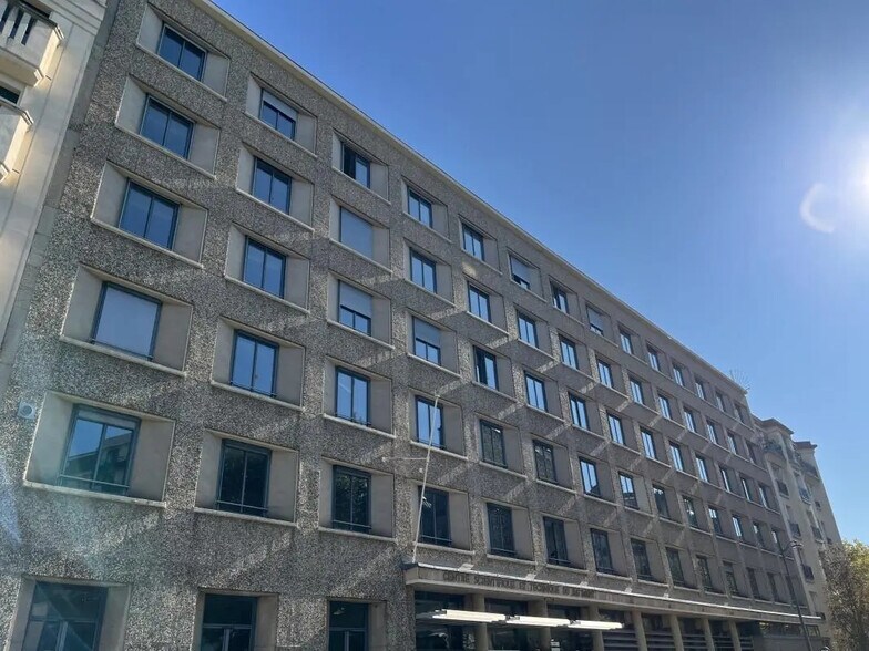 4 Avenue Du Recteur Poincaré, Paris en alquiler - Foto del edificio - Imagen 1 de 13