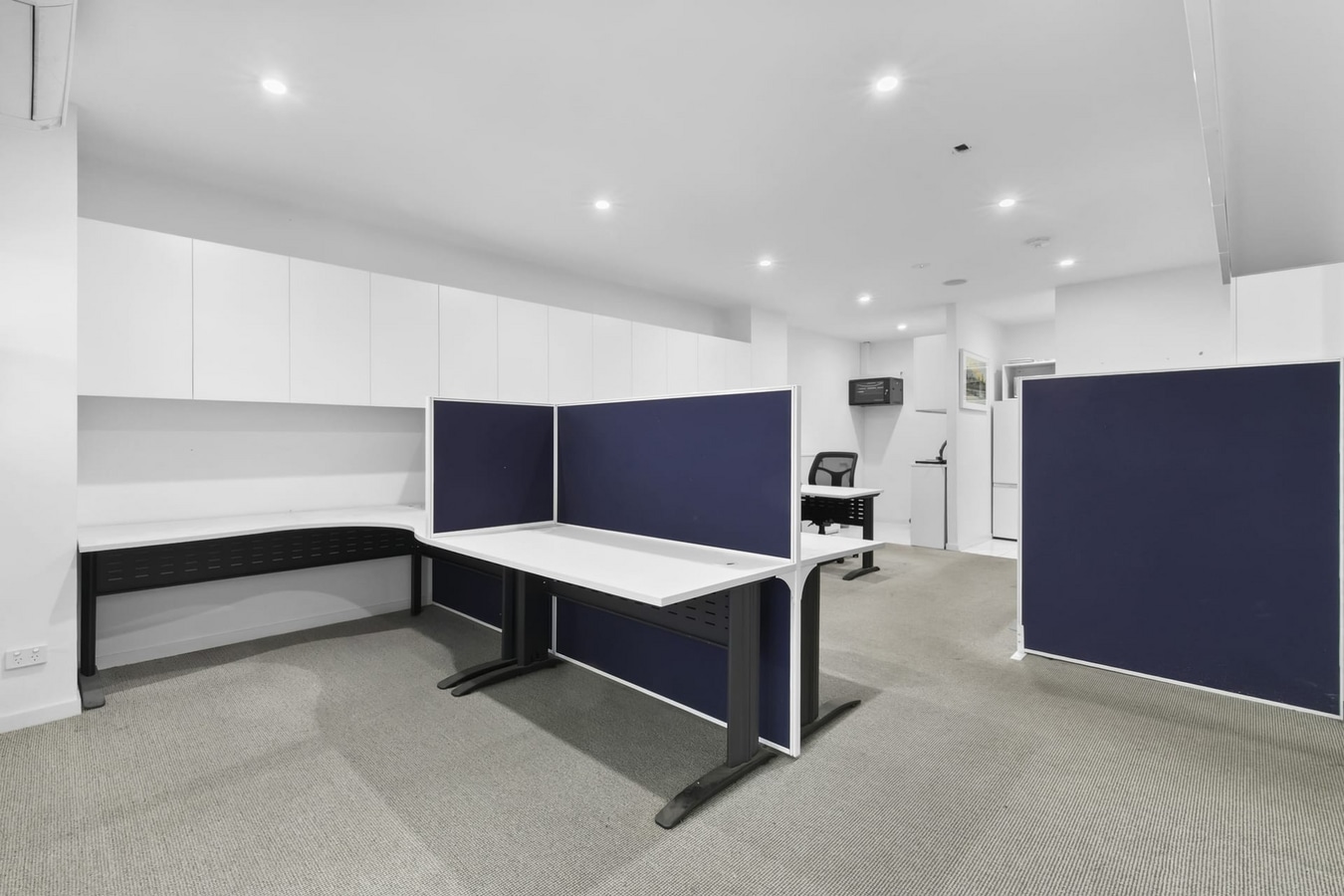 1-3 Moore Rd, FRESHWATER, NSW 2096 - Unidad 12 -  - Foto del interior - Image 2 of 3