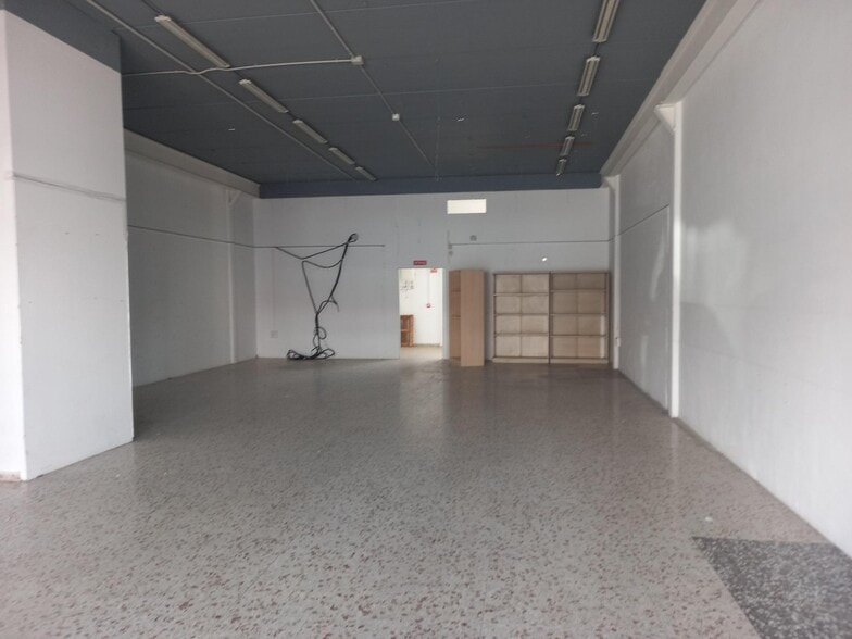 Nave en Elche en alquiler - Foto del interior - Imagen 3 de 16