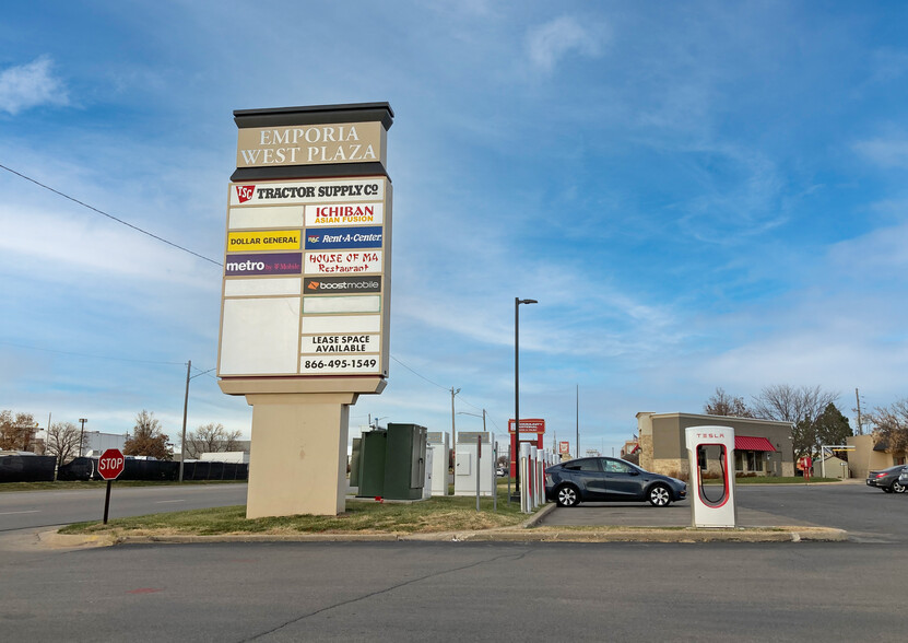 1312 Industrial Rd, Emporia, KS en alquiler - Foto del edificio - Imagen 3 de 6