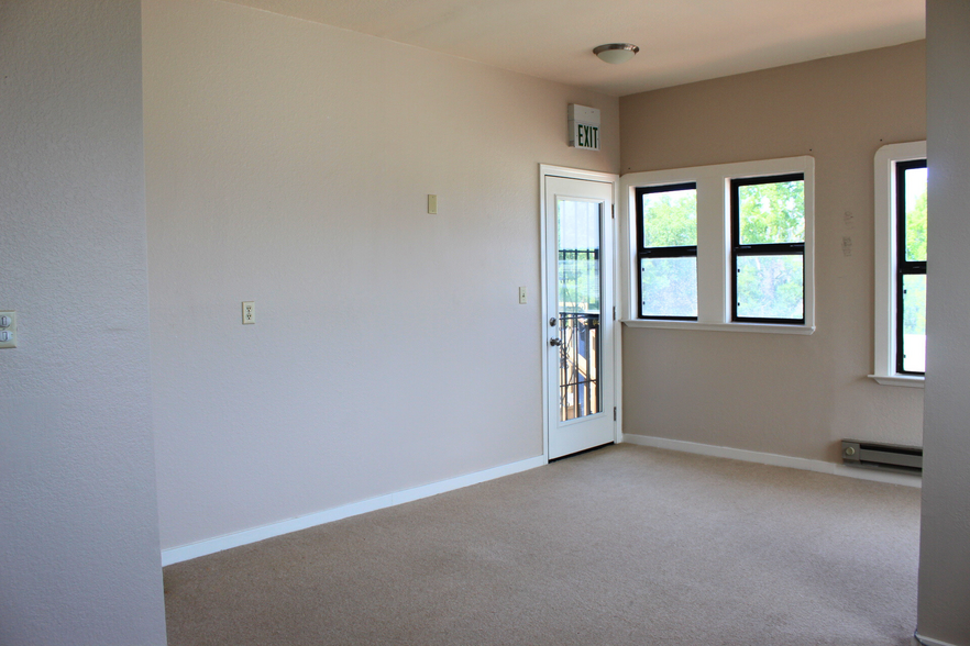 5263 Claremont Ave, Oakland, CA en alquiler - Foto del interior - Imagen 3 de 12