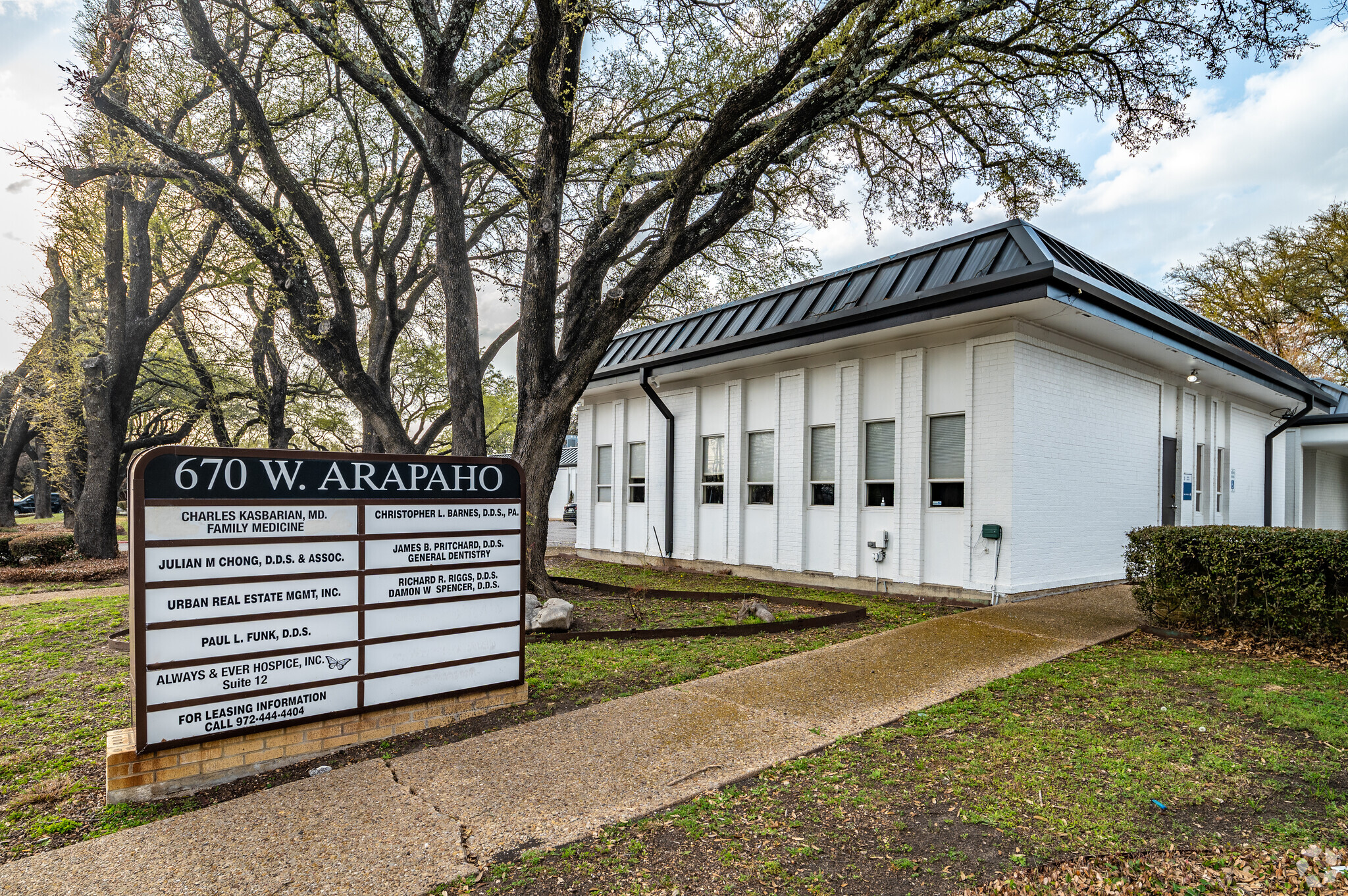 670 W Arapaho Rd, Richardson, TX en alquiler Foto del edificio- Imagen 1 de 19