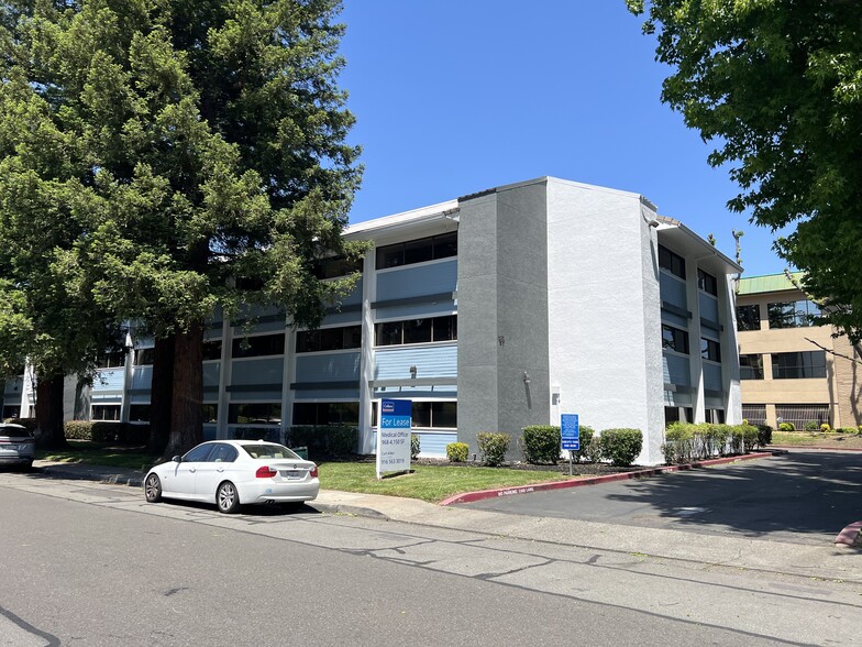 87 Scripps Dr, Sacramento, CA en alquiler - Foto del edificio - Imagen 1 de 8