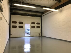 119-121 Nathan Way, London en alquiler Foto del interior- Imagen 1 de 2