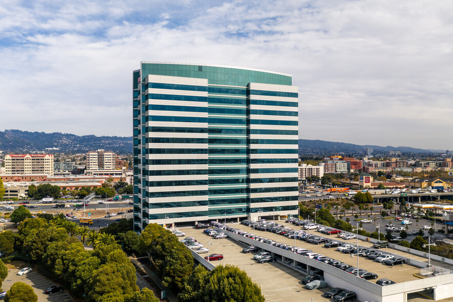 2100 Powell St, Emeryville, CA en alquiler - Foto del edificio - Imagen 3 de 20