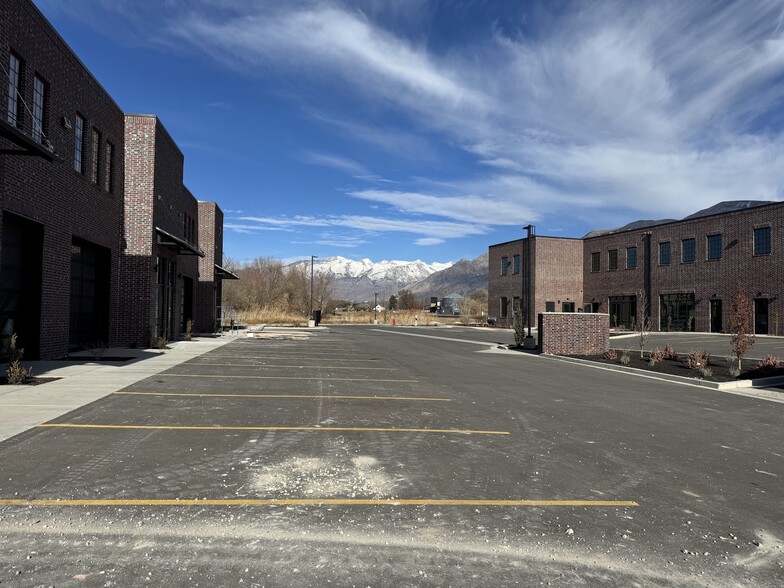 348 2000 w, Pleasant Grove, UT en alquiler - Foto del edificio - Imagen 3 de 13