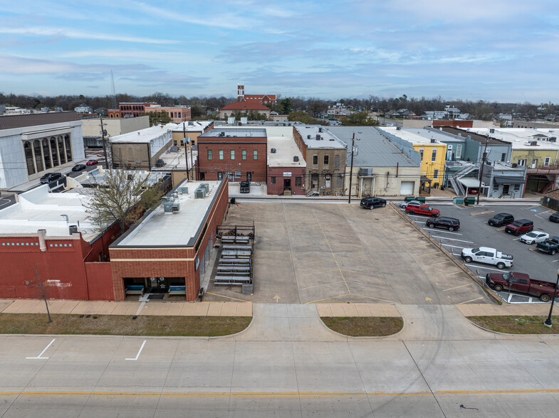 227 W Chestnut St, Denison, TX en venta - Foto del edificio - Imagen 2 de 35