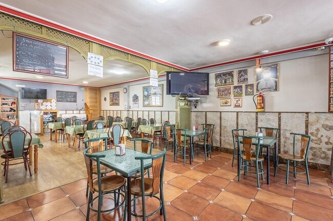 Más detalles de Hurpe, 22, Atarfe - Local en venta