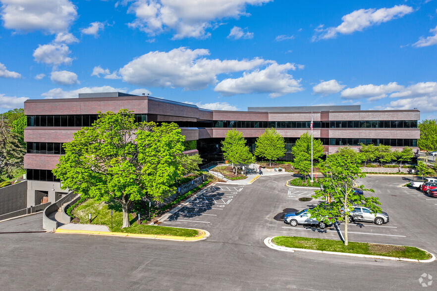 7500 Olson Memorial Hwy, Golden Valley, MN en alquiler - Foto del edificio - Imagen 1 de 11