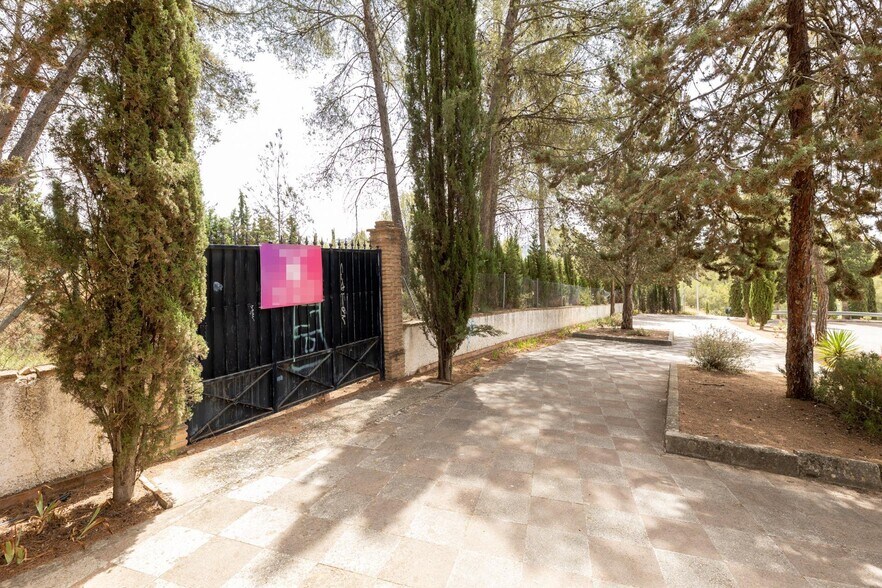 Calle Poetas Populares, Albolote, Granada en venta - Foto del edificio - Imagen 3 de 40