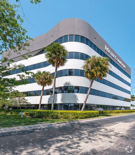 1601 Belvedere Rd, West Palm Beach, FL en alquiler - Foto del edificio - Imagen 3 de 14