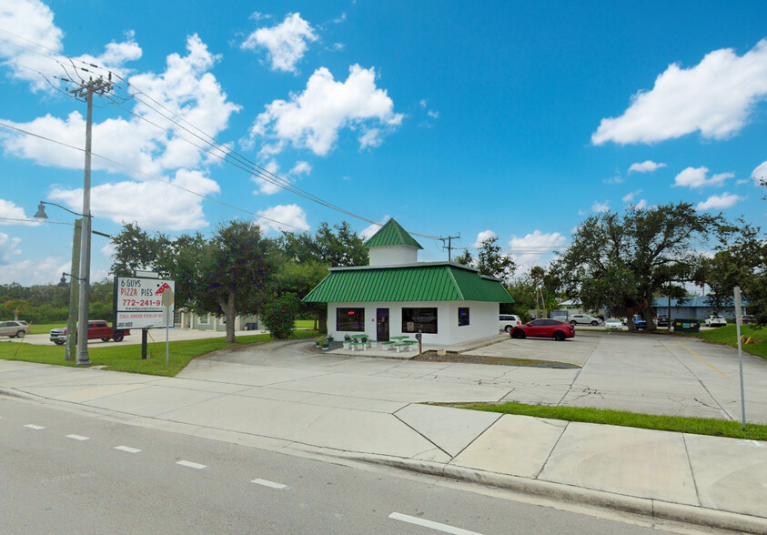 2455 Midway Rd, Fort Pierce, FL en venta - Foto del edificio - Imagen 2 de 2