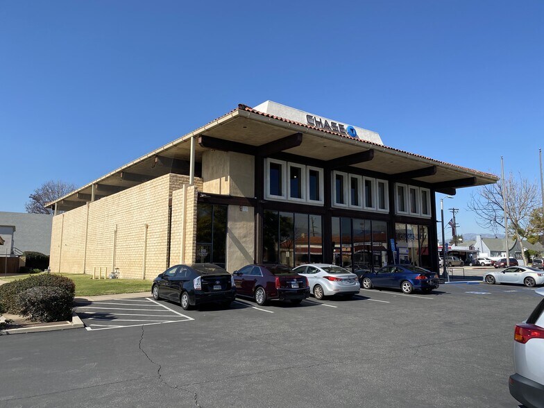 110-120 W Las Tunas Dr, San Gabriel, CA en alquiler - Foto del edificio - Imagen 3 de 19