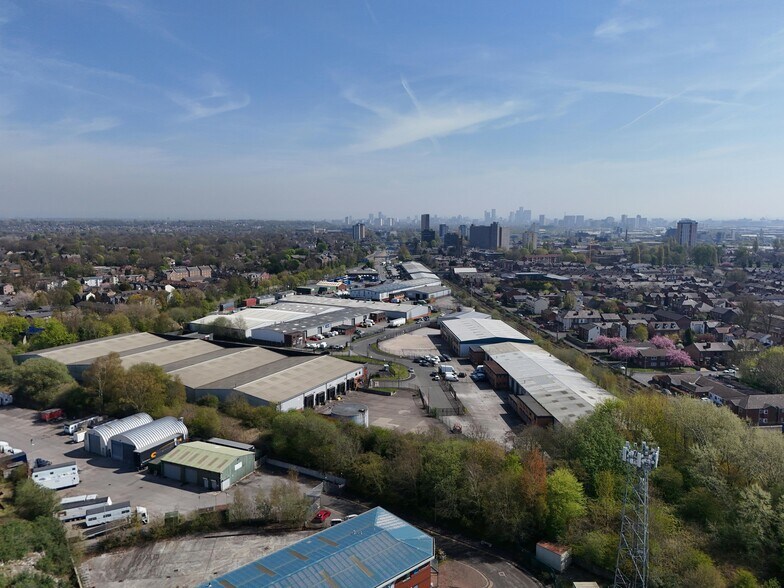 L3 Estate Lynwell Rd, Manchester en alquiler - Foto del edificio - Imagen 2 de 5