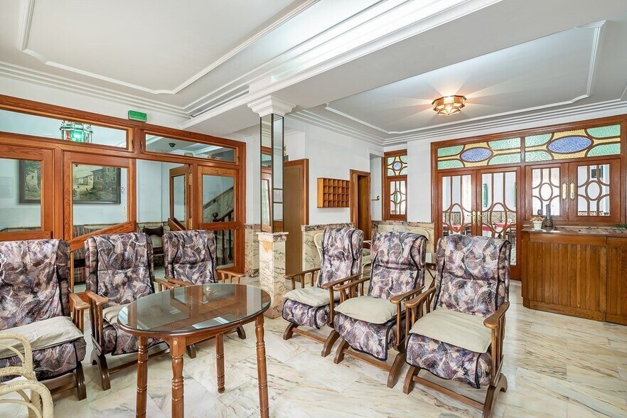 Hotel y hospedaje en Lanjarón, Granada en venta - Foto del interior - Imagen 3 de 50
