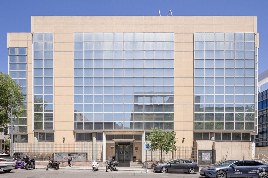 Calle de Julián Camarillo, 29B, Madrid, Madrid en venta - Foto principal - Imagen 1 de 3