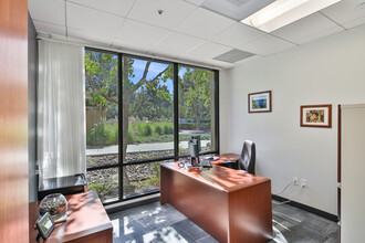 2945 Townsgate Rd, Westlake Village, CA en alquiler Foto del interior- Imagen 2 de 7