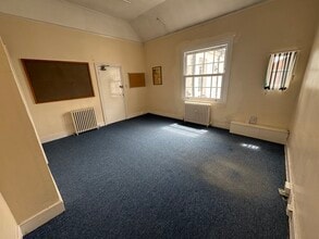 3-7 Grove Pl, Bedford en alquiler Foto del interior- Imagen 1 de 2