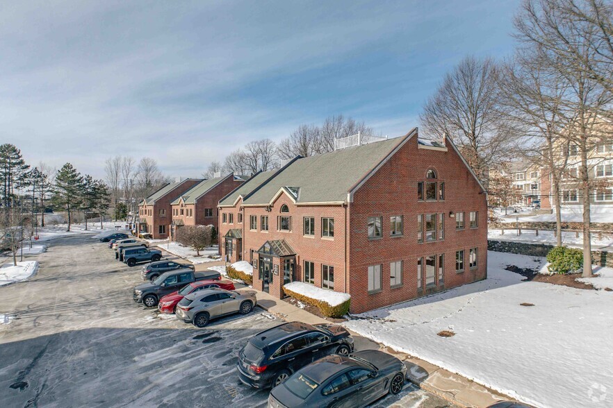 100 Conifer Hill Dr, Danvers, MA en venta - Foto del edificio - Imagen 3 de 48