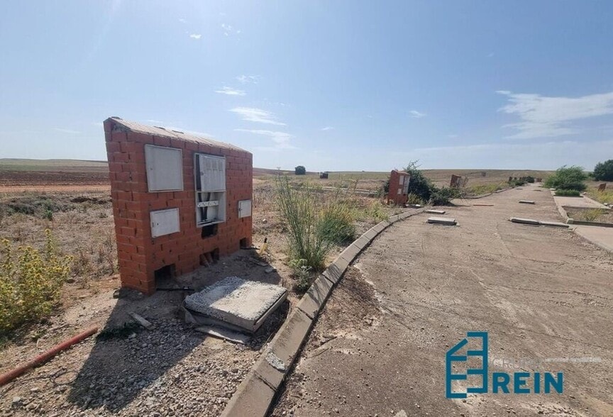 Terreno en Villanueva de la Torre, Guadalajara en venta - Foto del edificio - Imagen 2 de 4